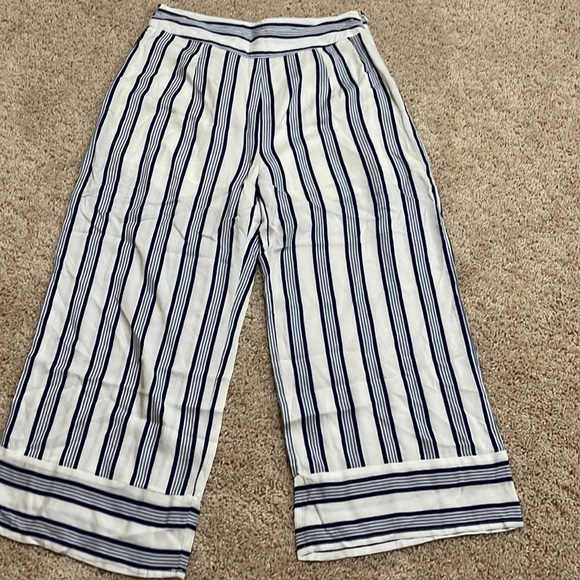 Paper Crane Pants - Paper Crane Anthropologie NWT Women Cropped Wide Leg Blue/White Striped Pants